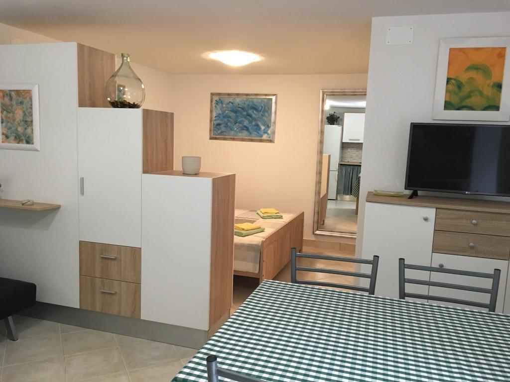 Apartment Filipas Cres Bagian luar foto